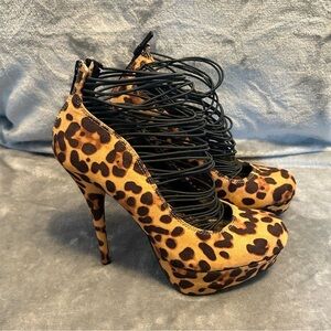 Bamboo Leopard Stilettos Heels Womens Size 8 1/2 Tan Brown Strappy Pumps‎ Shoes